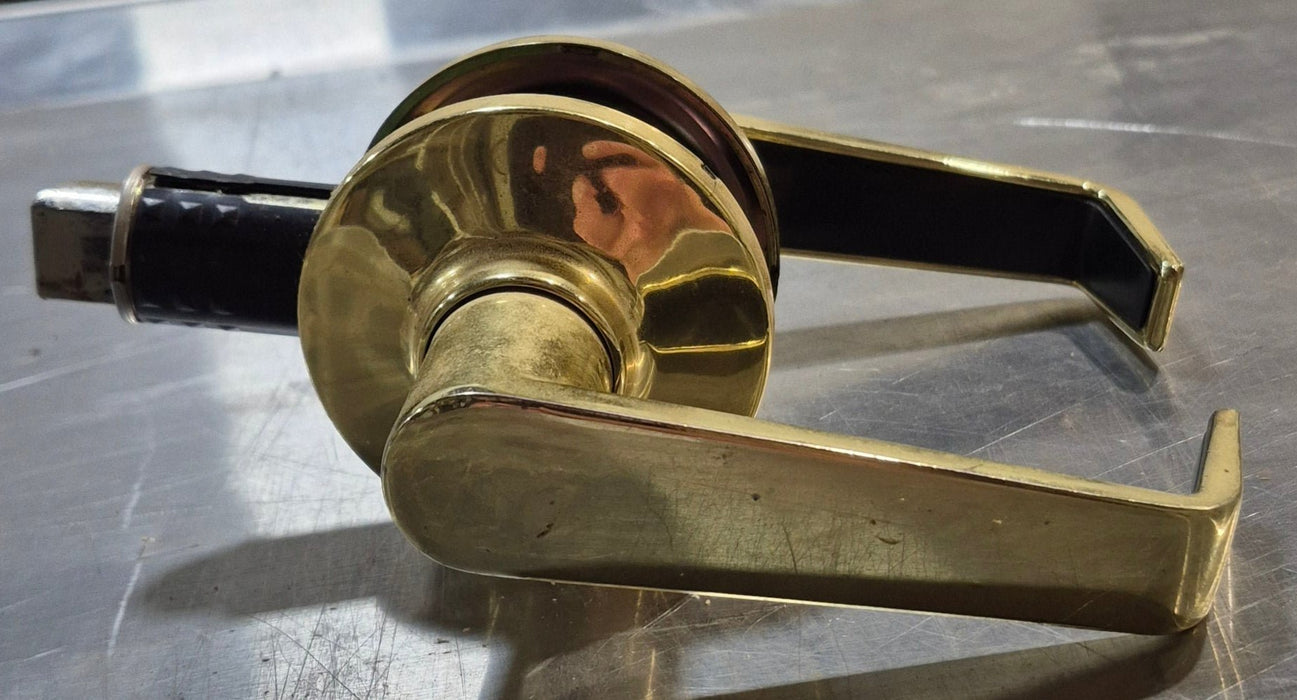 Used RV Interior Door Knob 1" Wall 2 1/2" Latch Non Locking
