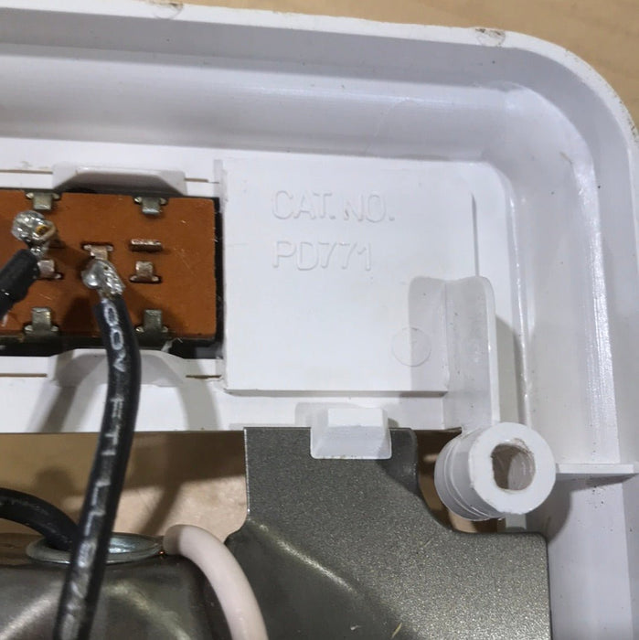 Used RV Interior Light Fixture *SINGLE* PD771