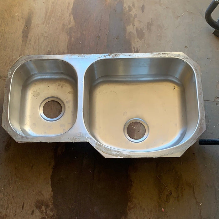 Used RV Kitchen Sink 32” W X 18” L