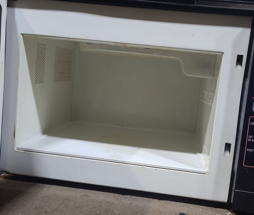 Used RV Microwave Magic Chef 20 3/8" W X 13 1/4" H X 13 1/2" D