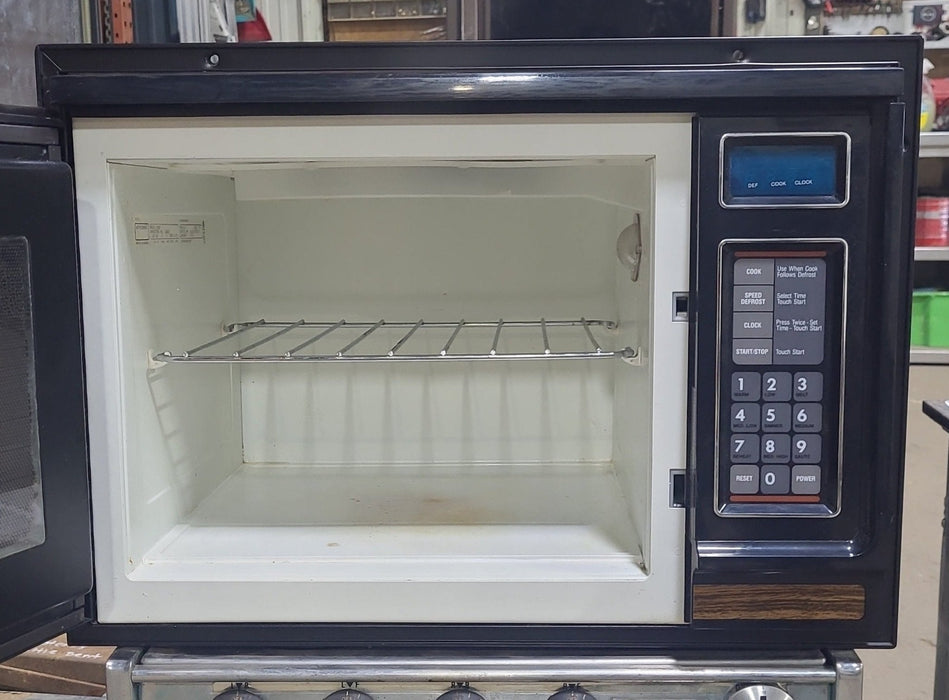 Used RV Microwave Magic Chef 21 3/4" W X 15" H X 15 1/2" D