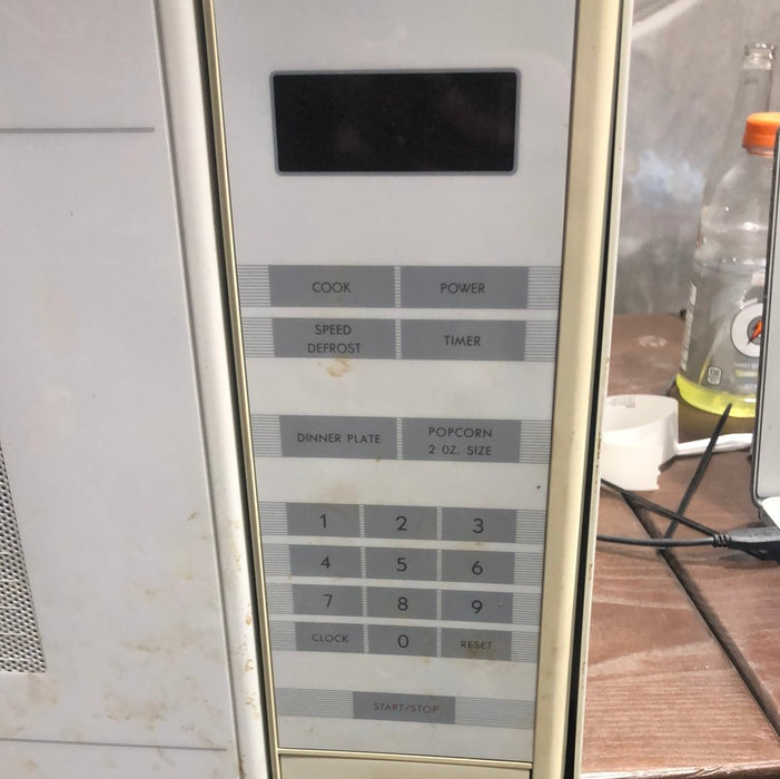 Used RV Microwave Magic Chef 22" W x 14-1/2" H x 14" D