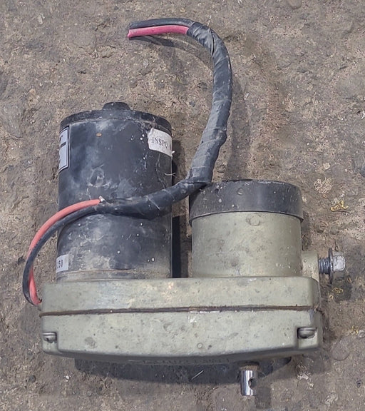 Used RV Slide Out Motor and Gear Box Thomas Saginaw - 7828696 - Young Farts RV Parts