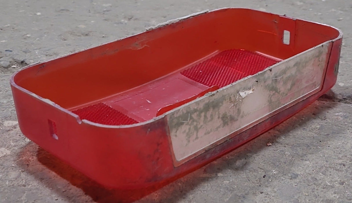 Used RV Tail Light Replacement Lens