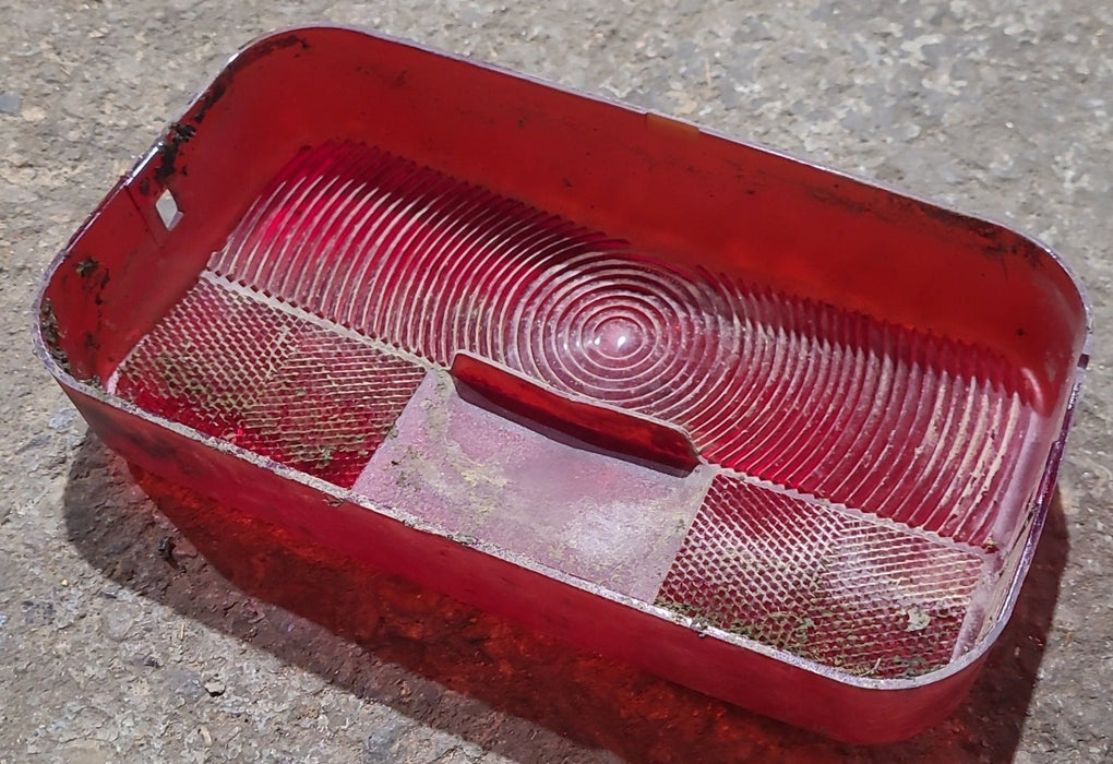 Used RV Tail Light Replacement Lens SAE-AILRST 94 - DOT
