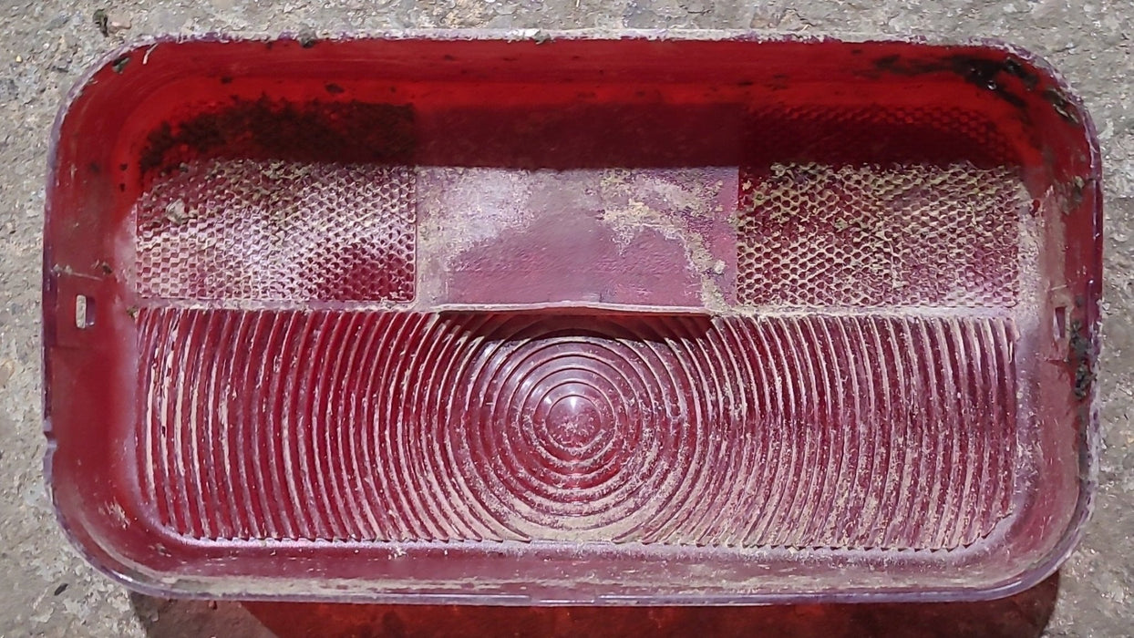 Used RV Tail Light Replacement Lens SAE-AILRST 94 - DOT