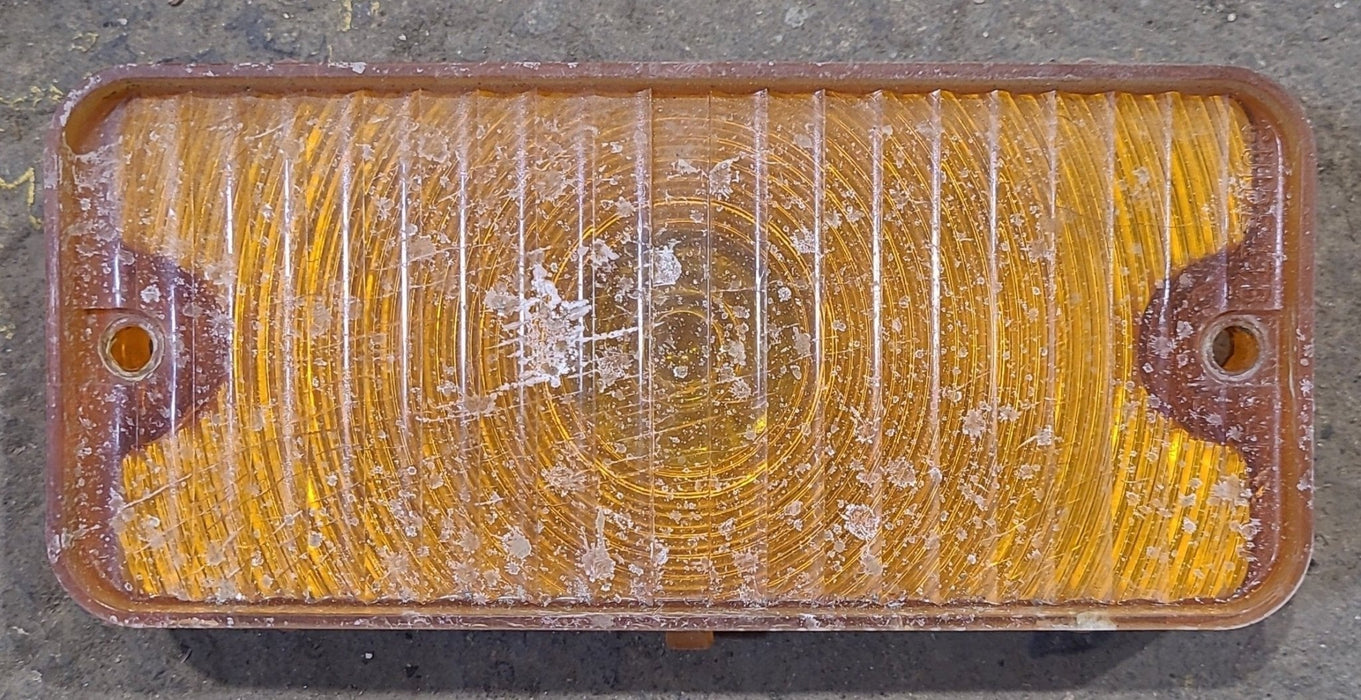 Used SAE IP 67 - GUIDE 1TB Replacement Lens for Signal Light - Amber