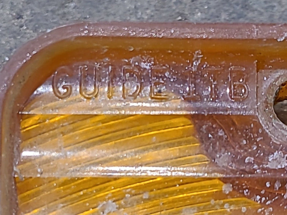 Used SAE IP 67 - GUIDE 1TB Replacement Lens for Signal Light - Amber