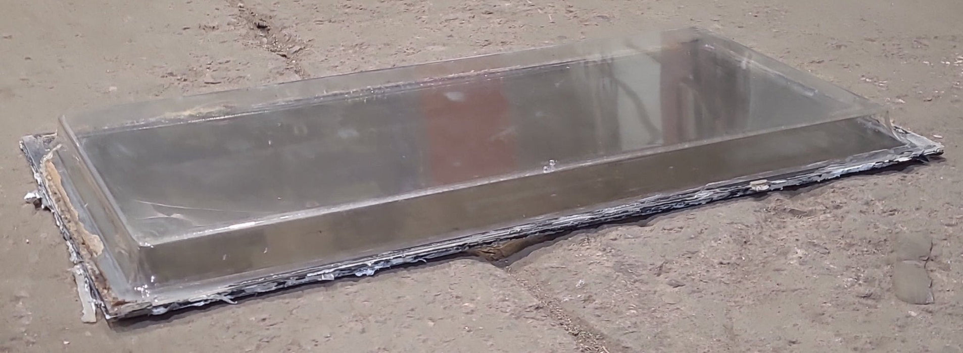 Used Skylight 16 3/4 X 32 3/4" (with inner skylight)