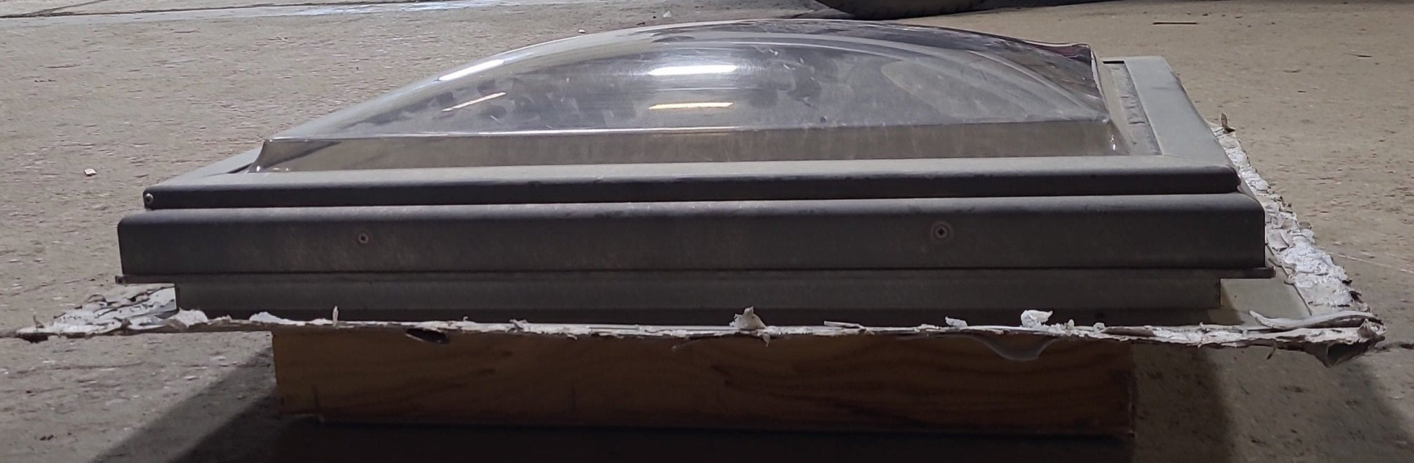 Used Skylight 27 1/2" X 31 1/2" (with inner skylight)
