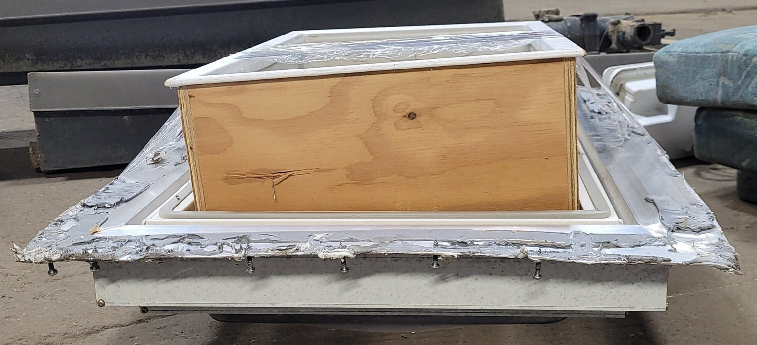 Used Skylight 31 1/4" X 23 1/2" (with inner skylight)