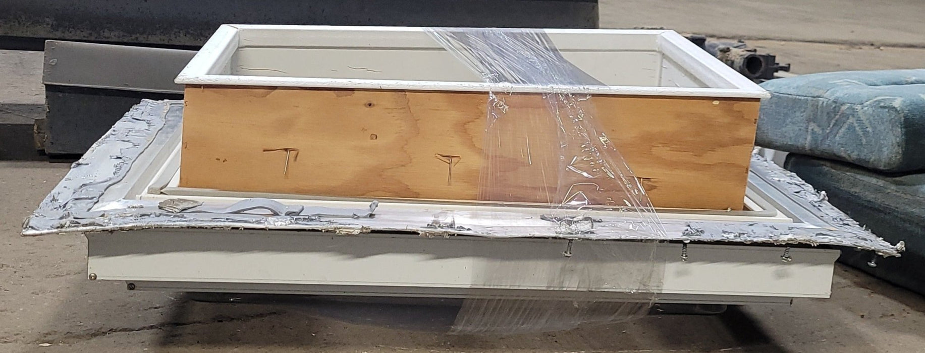 Used Skylight 31 1/4" X 23 1/2" (with inner skylight)