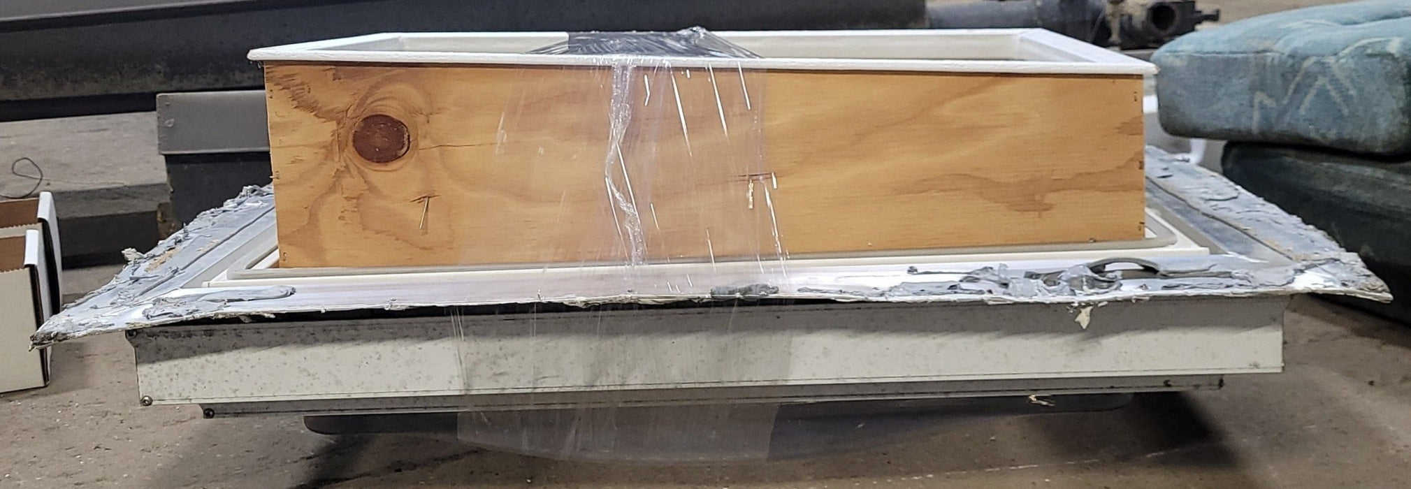 Used Skylight 31 1/4" X 23 1/2" (with inner skylight)