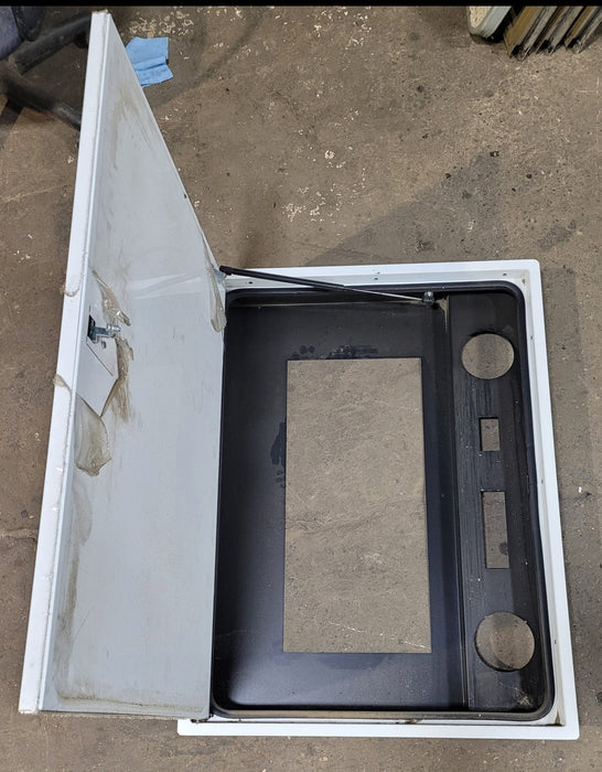 Square Cornered Entertainment Compartment with Cargo Door