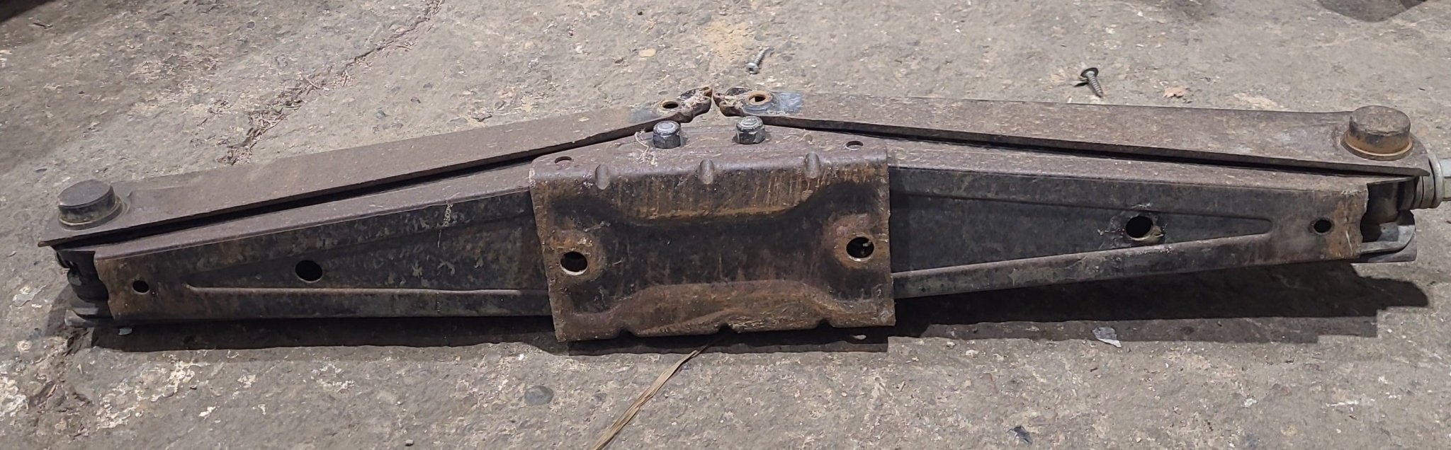 Used Stabilizer Jack 24" - BAL LoPro SJ24