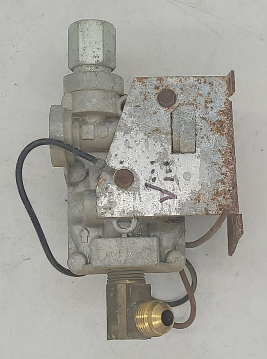 Used Suburban Mfg Water Heater Gas Valve 161071