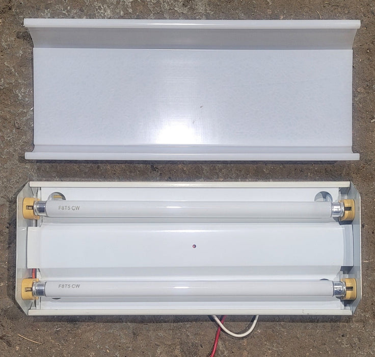 Used Sunbeam Dual Florescent light fixture - 558