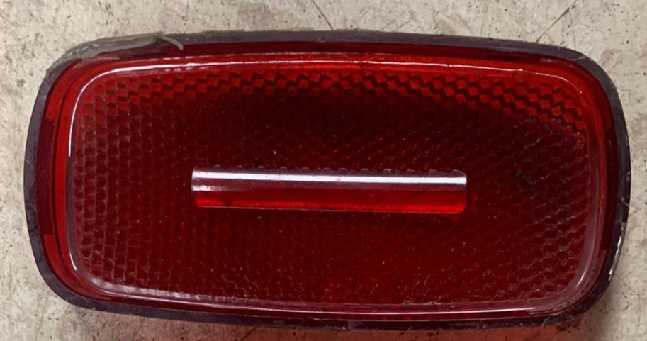 Used T. Bargman 59 - SAE-A-P2-88 Replacement Lens for Marker Light - Red