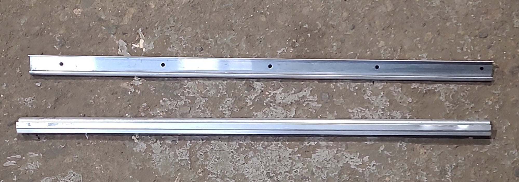 Used Table Mounting Bracket Set - Young Farts RV Parts