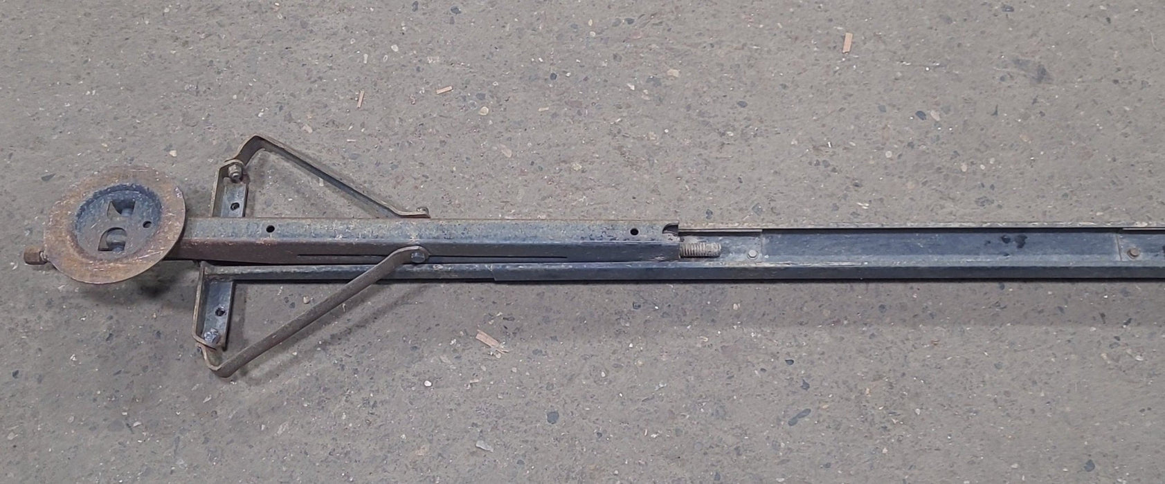 Used Telescopic Stabilizer Jack 83"