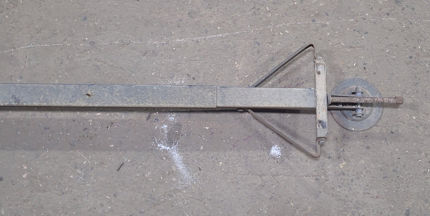 Used Telescopic Stabilizer Jack 83"