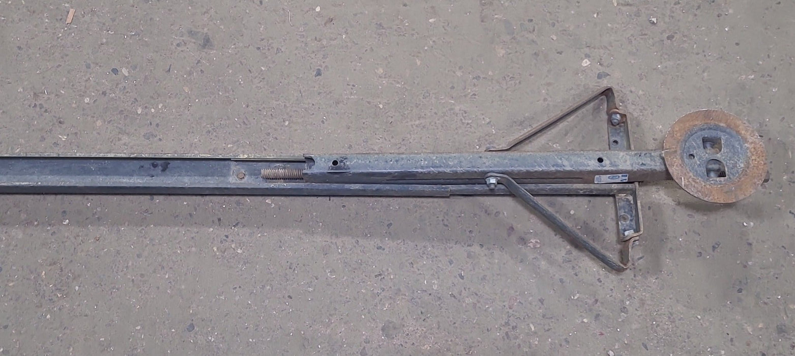 Used Telescopic Stabilizer Jack 83"