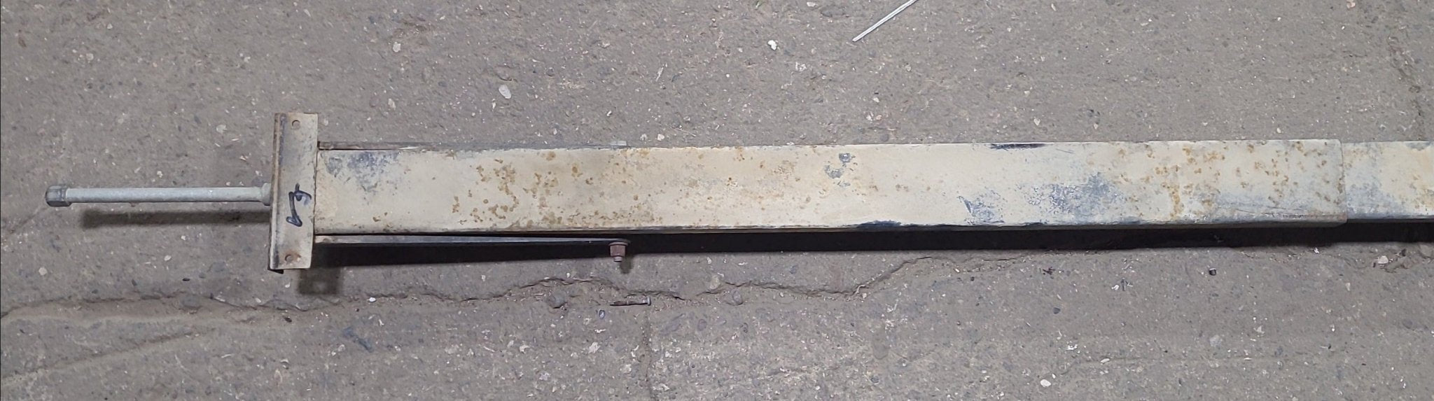 Used Telescopic Stabilizer Jack 84"