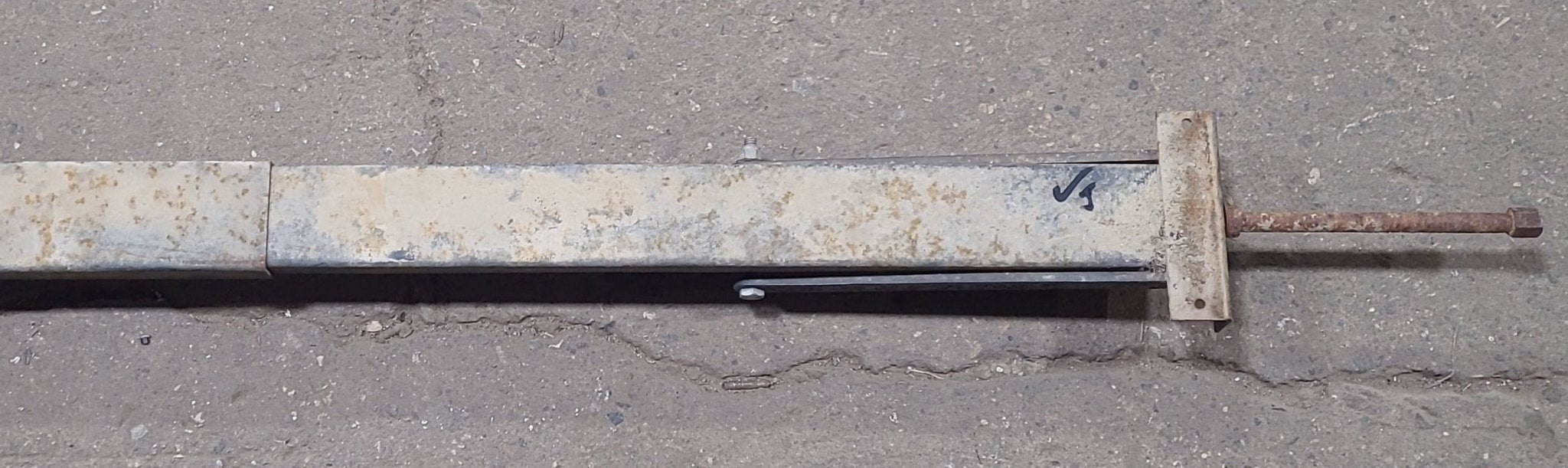 Used Telescopic Stabilizer Jack 84"