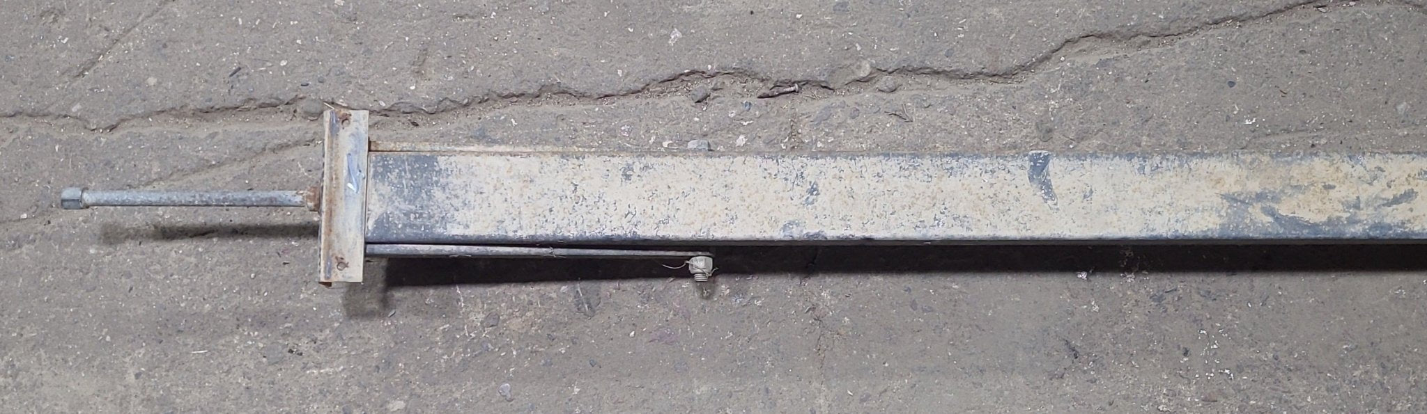 Used Telescopic Stabilizer Jack 84"
