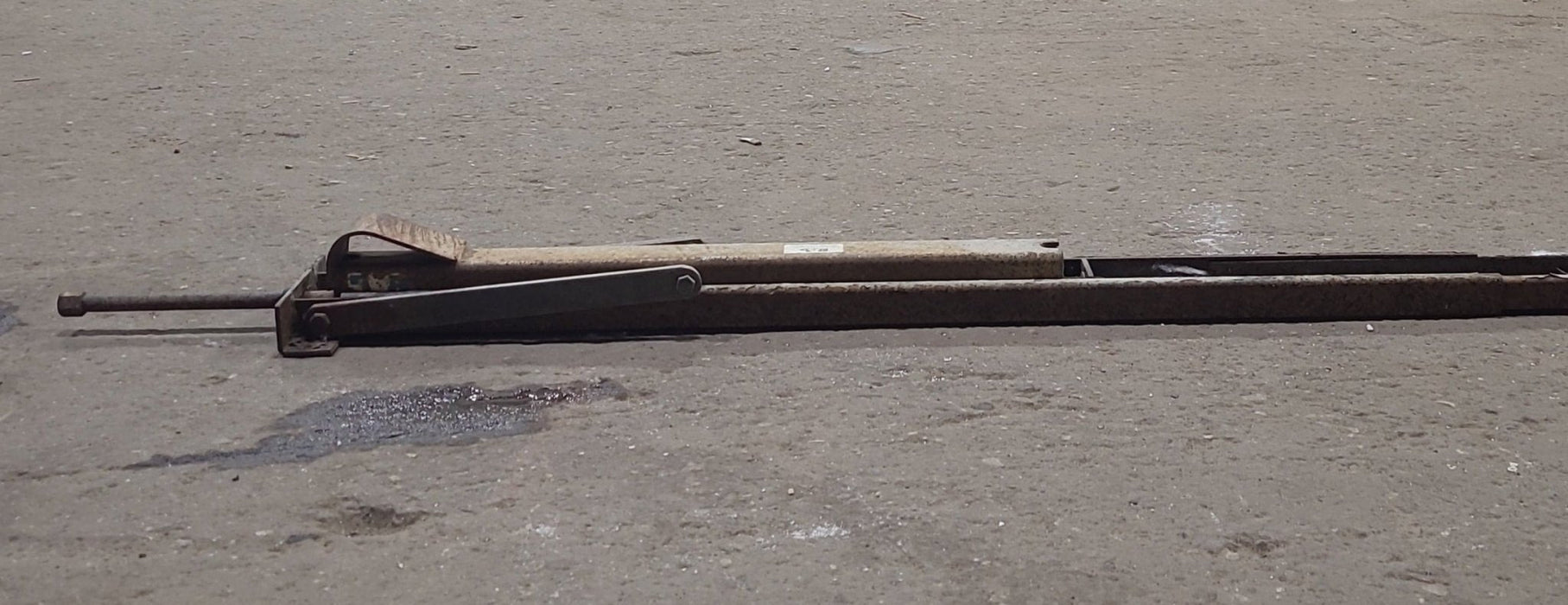 Used Telescopic Stabilizer Jack 85"