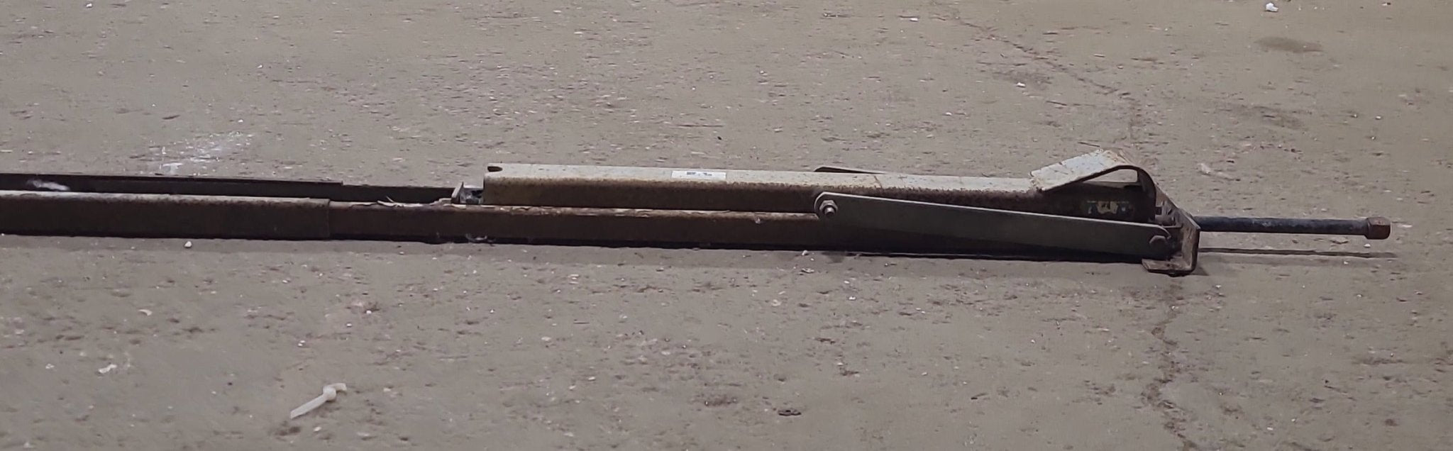 Used Telescopic Stabilizer Jack 85"