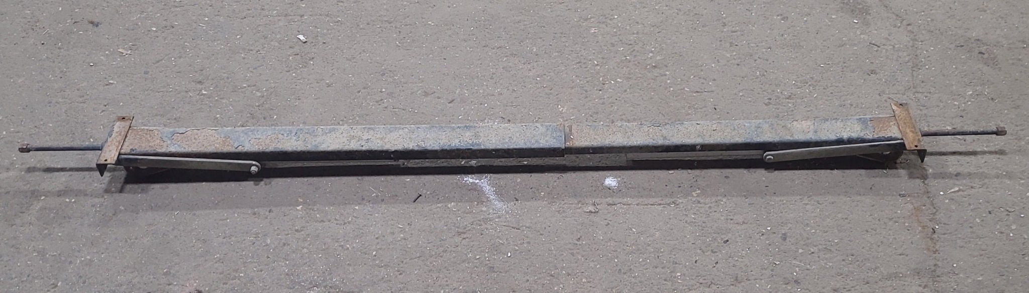 Used Telescopic Stabilizer Jack 85"