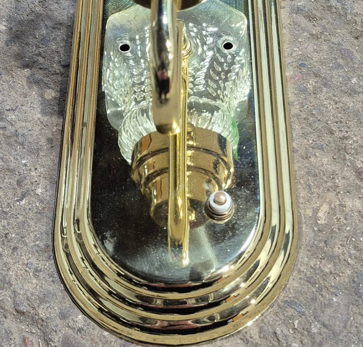 Used Wall Mount Light