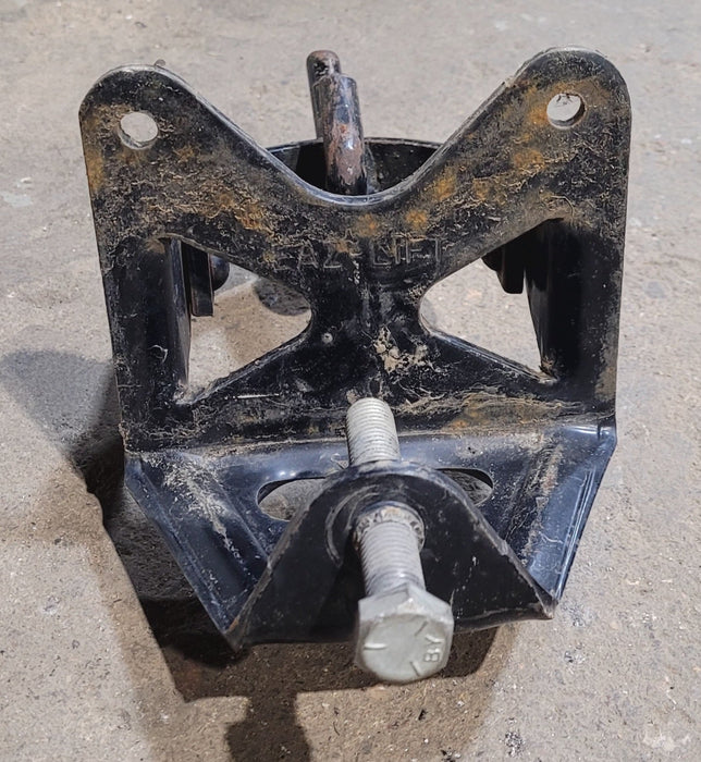 Used Weight Distribution Hook-Up Bracket