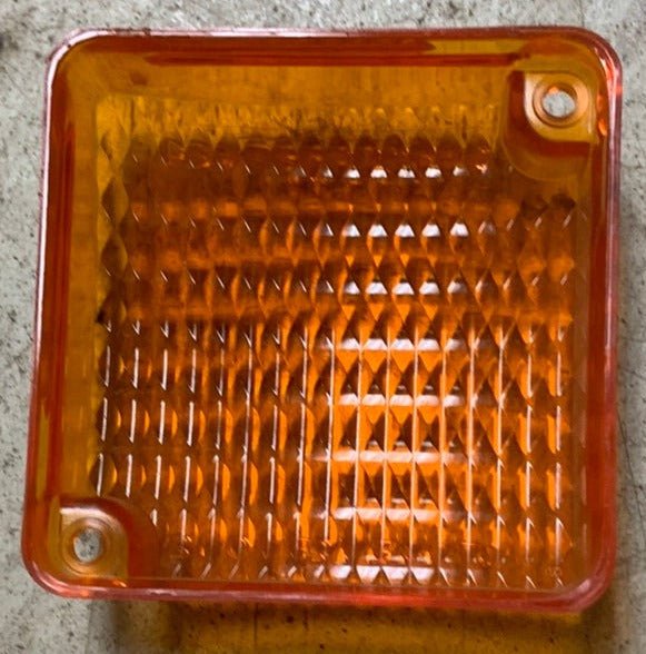 Used Wesbar 064 - DOT SAE P2P PO 72 Replacement Lens for Marker Light -  Amber