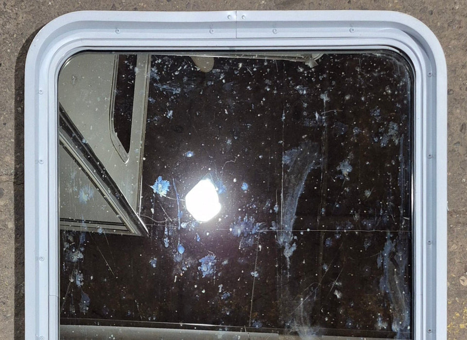 Used White Radius Non Opening Window : 26 1/4" W x 35 1/2" H x 1 7/8" D