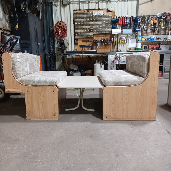 Used Young Farts RV Parts Complete RV Dinette Set