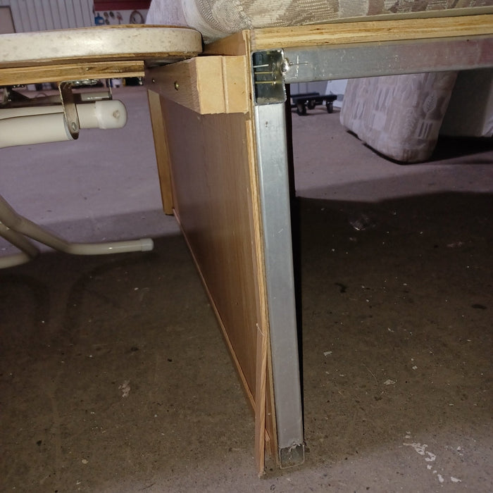 Used Young Farts RV Parts Complete RV Dinette Set