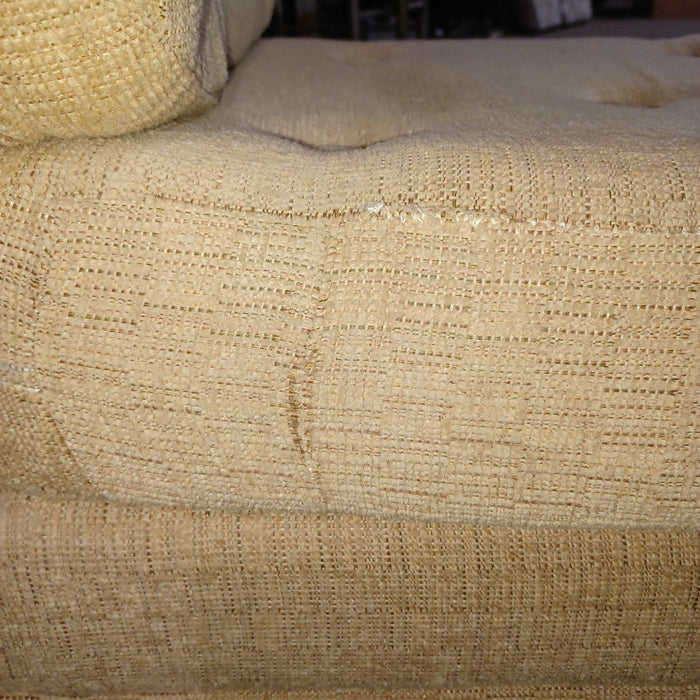 Used Young Farts RV Parts RV Chair - 19″ X 25″ X 37.5″