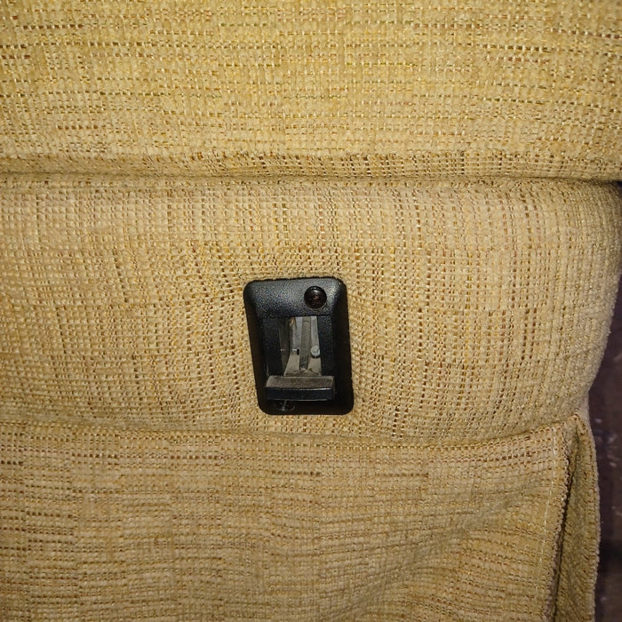 Used Young Farts RV Parts RV Chair - 19″ X 25″ X 37.5″